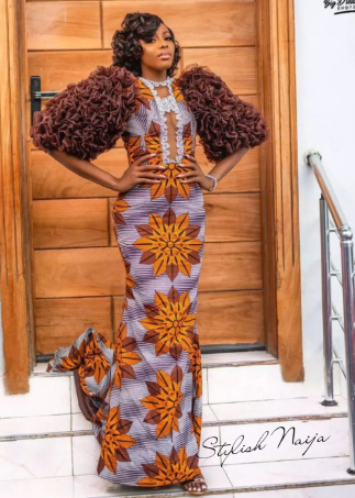 Couleurs et Motifs, Style Personnel, Essence Personnelle, Diversité Vestimentaire, Fierté Culturelle, Célébration de l'Unicité, Individualité,