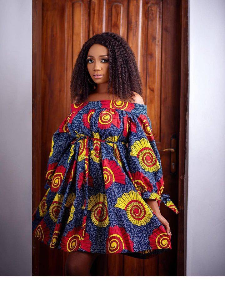 Auteur de style, tissus vibrants, mode africaine, expression créative, héritage culturel,