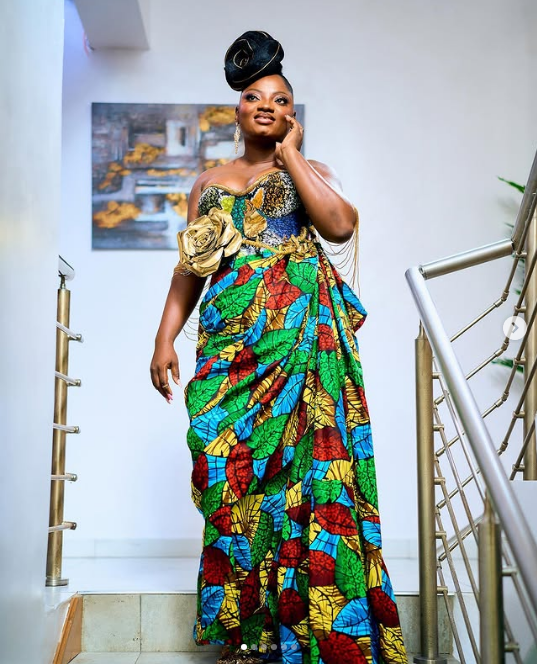 pagne africain, Wax, Ankara, motifs colorés, motifs géométriques, durabilité, qualité, style, personnalité,