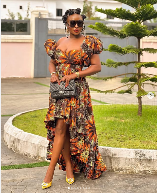 pagne africain, Wax, Ankara, motifs colorés, motifs géométriques, durabilité, qualité, style, personnalité,